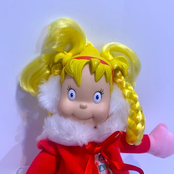Cindy Lou Who Doll from Grinch stold Christmas by Universal - Picture 3 of 15